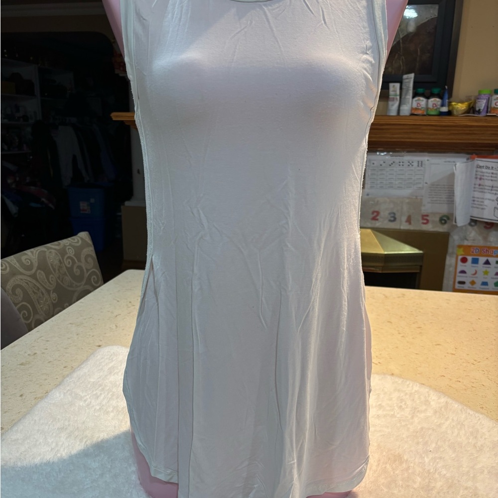 Wilfred White Sleeveless Tank Top - Picture 5 of 9